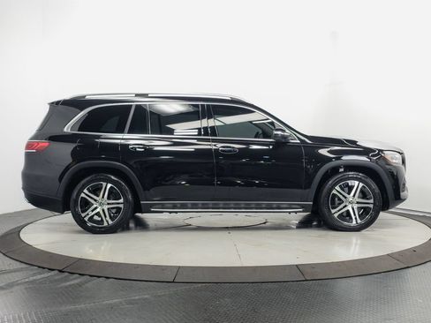 Used 2023 Mercedes-Benz GLS 450 4MATIC image 35