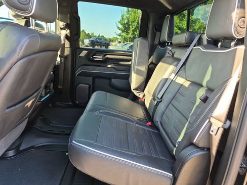 Used 2025 GMC Sierra 2500 AT4X AWD/4WD image 37