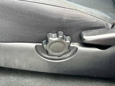 Used 2019 Toyota Tacoma SR5 RWD image 21