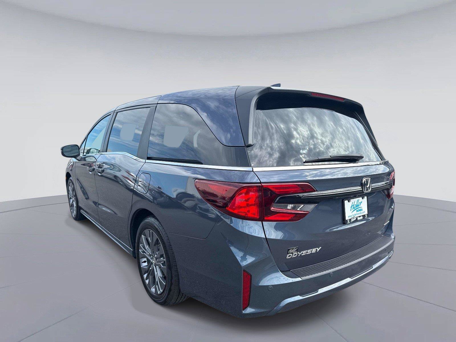 Certified 2026 Honda Odyssey Touring image 6