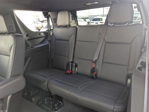 Used 2025 GMC Yukon Denali image 16