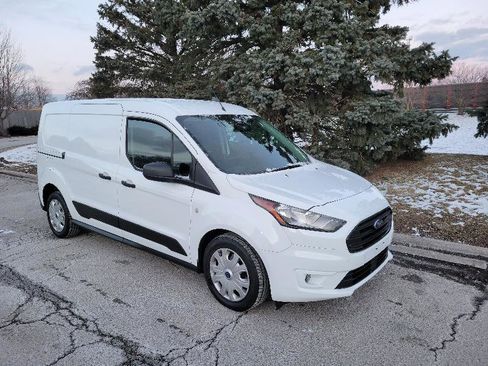 Used 2022 Ford Transit Connect XLT image 2