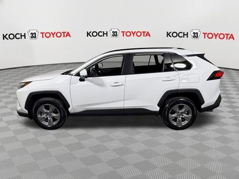 Used 2025 Toyota RAV4 XLE AWD/4WD image 41