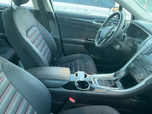 Used 2015 Ford Fusion SE w/ Equipment Group 201A image 5