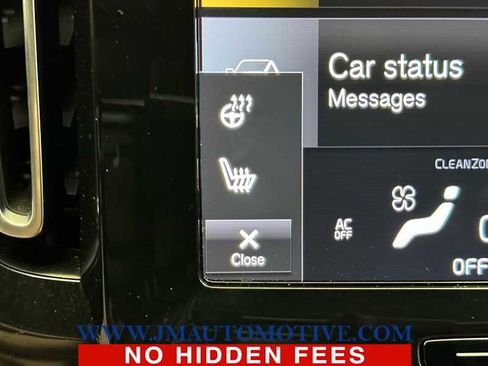 Used 2019 Volvo XC40 T5 Momentum image 29