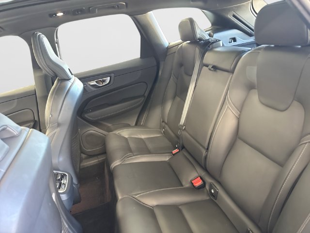 Certified 2024 Volvo XC60 B5 Ultimate w/ Climate Package AWD/4WD image 30