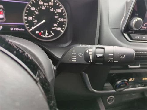 Used 2023 Nissan Rogue SV image 26