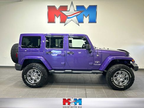 Used 2018 Jeep Wrangler Unlimited Sahara AWD/4WD image 1
