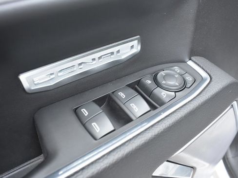 Used 2022 GMC Sierra 1500 Denali w/ Denali Reserve Package image 16