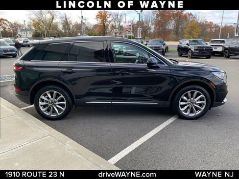 Certified 2022 Lincoln Corsair AWD w/ Premium Package image 9