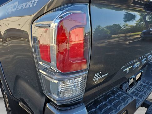 Used 2021 Toyota Tacoma TRD Sport RWD image 18