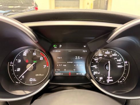 Used 2019 Alfa Romeo Giulia Ti w/ Quick Order Package 22X Lusso AWD/4WD image 15