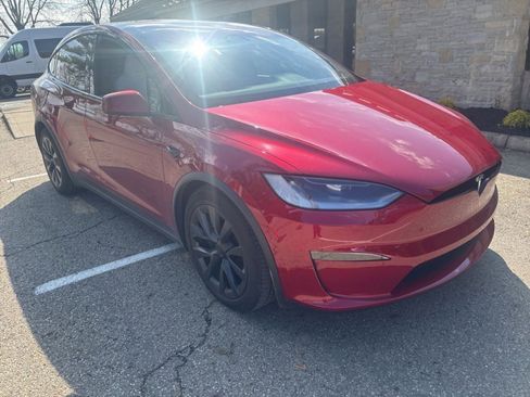 Used 2023 Tesla Model X image 10