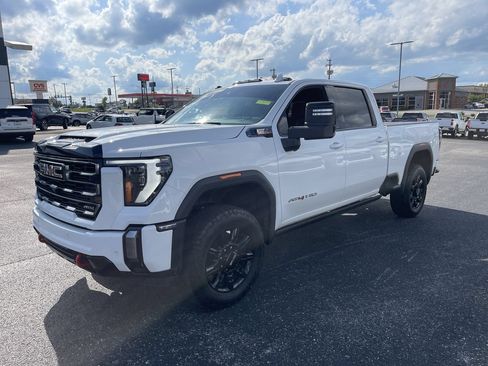 Used 2024 GMC Sierra 2500 AT4 w/ AT4 Premium Plus Package AWD/4WD image 1