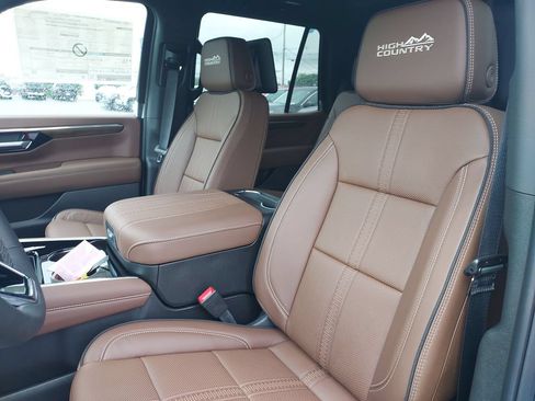 New 2026 Chevrolet Tahoe High Country AWD/4WD image 17