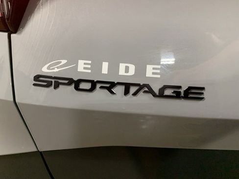 Used 2026 Kia Sportage X-Line w/ X-Line Technology Package image 31