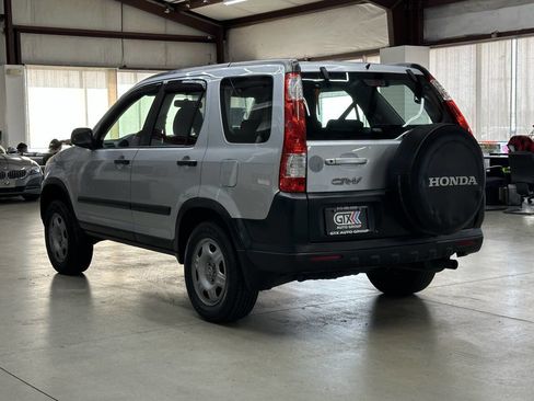 Used 2005 Honda CR-V LX image 4