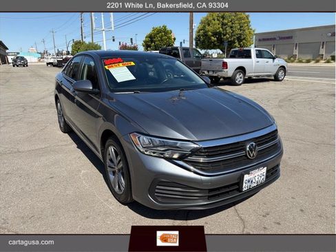 Used 2024 Volkswagen Jetta SE FWD image 1