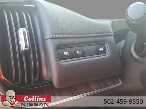 Certified 2025 Nissan Armada Platinum Reserve image 22