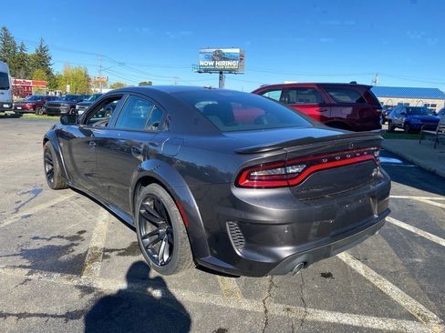 Used 2023 Dodge Charger Scat Pack image 3