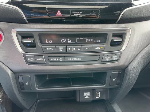 Used 2023 Honda Ridgeline RTL image 11