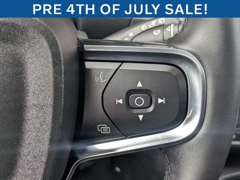 Certified 2023 Volvo XC40 B5 Plus w/ Protection Package Premier AWD/4WD image 19