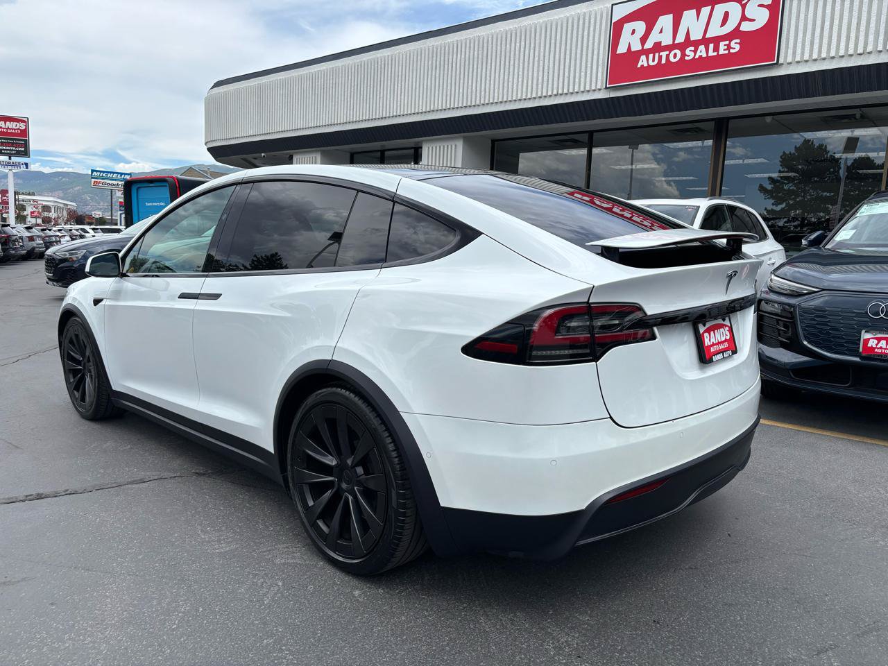 Used 2023 Tesla Model X AWD/4WD image 9