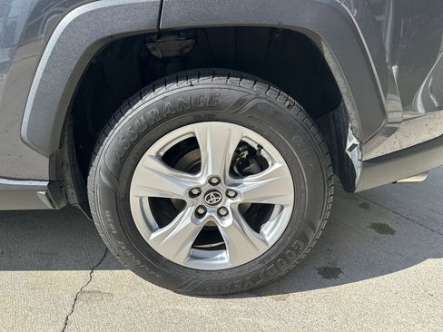 Used 2020 Toyota RAV4 XLE w/ Convenience Package AWD/4WD image 34