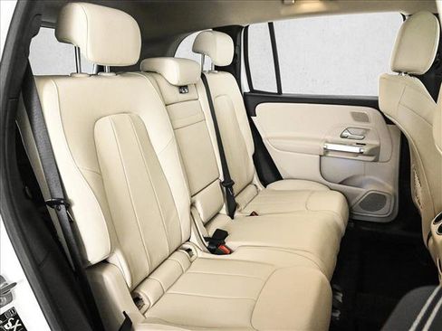 Certified 2026 Mercedes-Benz GLB 250 4MATIC image 22