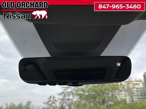 Used 2025 Volkswagen Atlas SE AWD/4WD image 16