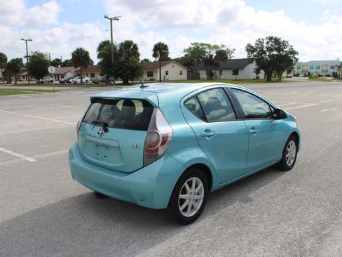 Used 2013 Toyota Prius C Three FWD image 19