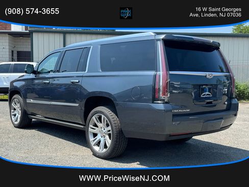Used 2019 Cadillac Escalade ESV Premium Luxury image 4