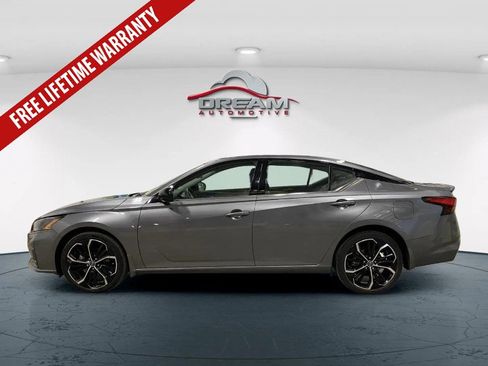 Used 2023 Nissan Altima 2.5 SR AWD/4WD image 14