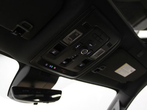 Used 2023 Chevrolet Tahoe Premier image 28