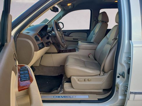 Used 2009 Chevrolet Tahoe LTZ RWD image 11