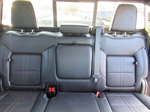 Used 2022 Chevrolet Silverado 1500 High Country w/ LPO, Dark Essentials Package image 17