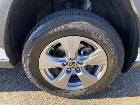 Used 2024 Toyota RAV4 XLE image 22