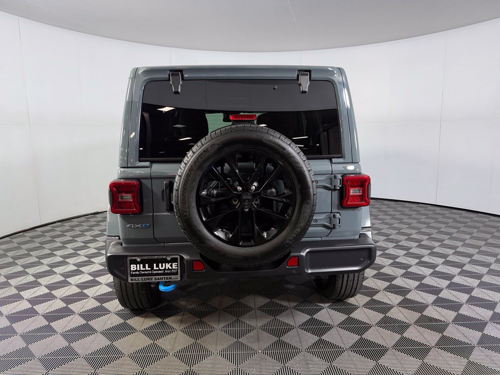 Used 2024 Jeep Wrangler Unlimited Sahara w/ Safety Group AWD/4WD image 7