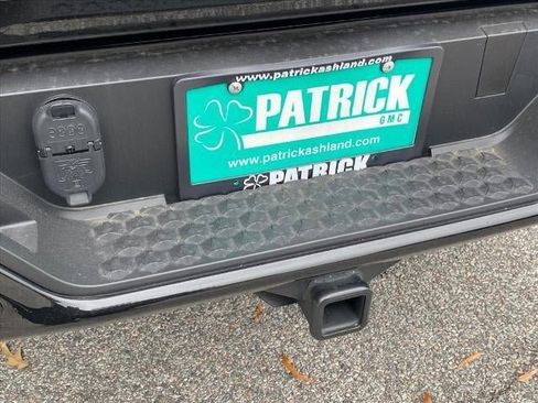 Certified 2025 GMC Canyon Denali image 5