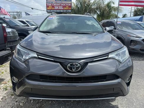 Used 2018 Toyota RAV4 XLE FWD image 4