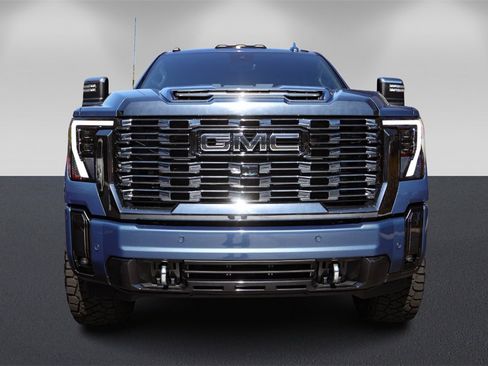 Used 2024 GMC Sierra 2500 Denali Ultimate image 8
