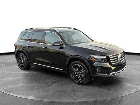 Used 2024 Mercedes-Benz GLB 250 image 1