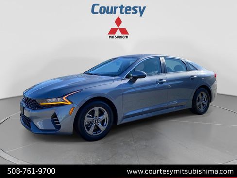 Used 2023 Kia K5 LXS FWD image 1