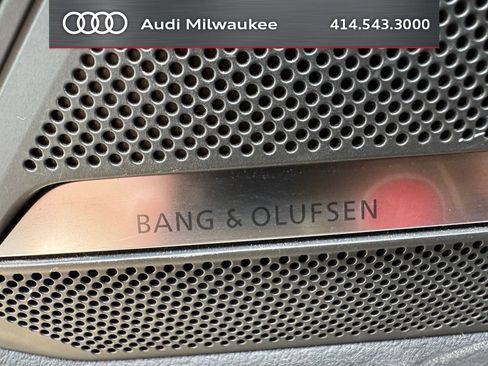 Used 2023 Audi A6 Premium Plus w/ Premium Plus Package AWD/4WD image 7