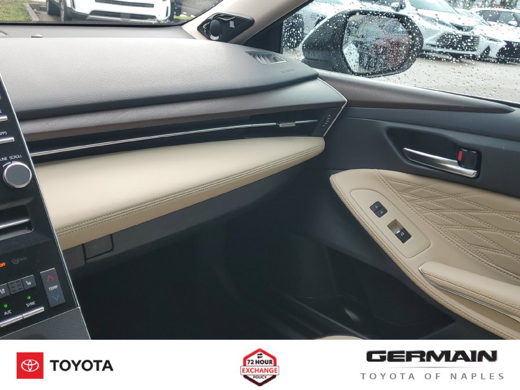 Used 2020 Toyota Avalon Limited FWD image 35