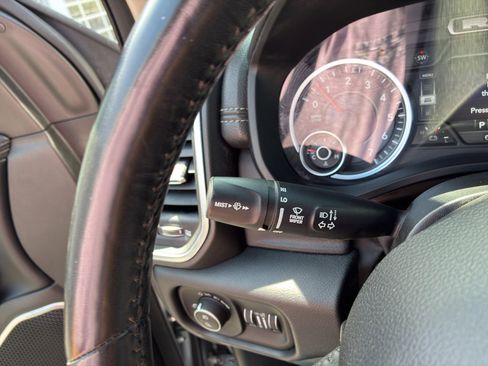 Used 2022 RAM 1500 Laramie AWD/4WD image 20