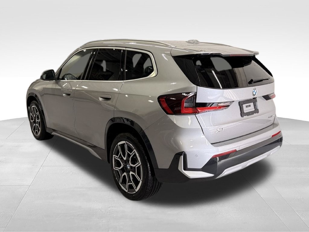 Used 2026 BMW X1 xDrive28i AWD/4WD image 3
