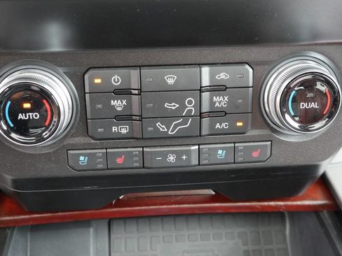 Used 2021 Ford F450 King Ranch w/ King Ranch Ultimate Package AWD/4WD image 36