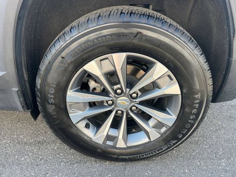 Used 2025 Chevrolet Equinox LT FWD image 30