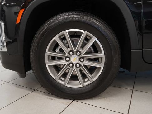 Used 2023 Chevrolet Traverse LT AWD/4WD image 16